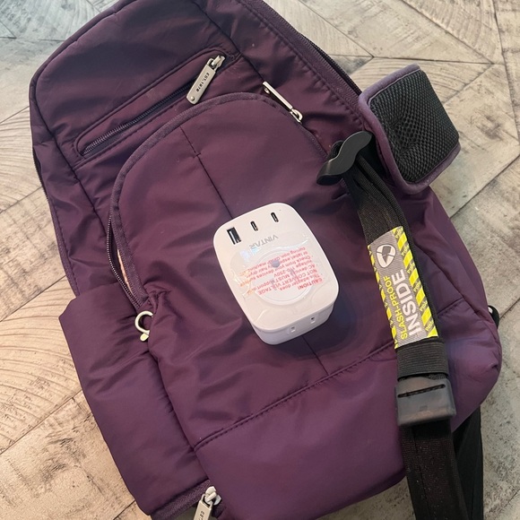 Travelon Anti-theft Purple Backpack with USB Charger & European Converter - Picture 4 of 5